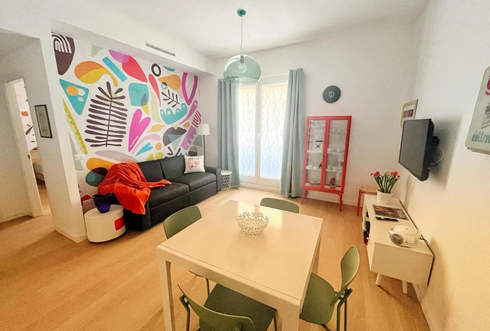 Casa Lanterna Mamaisongenova